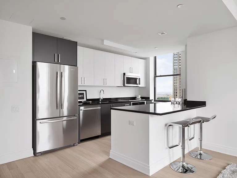 70 Pine St #5402 — Photo 3
