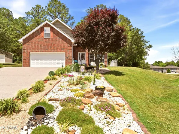 221 Sweet Gum Ln, Oak Ridge, TN 37830
