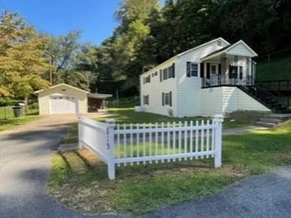 619 Michael St, Hugheston, WV 25110