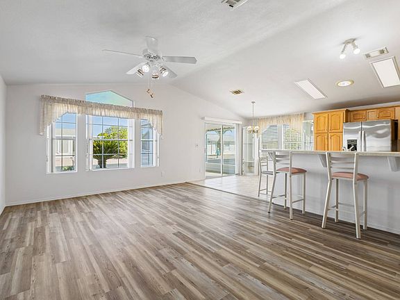 4th image of 2550 S Ellsworth Rd Unit 286