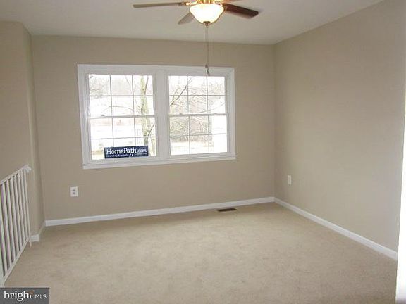 4th image of 13743 Mahoney Dr