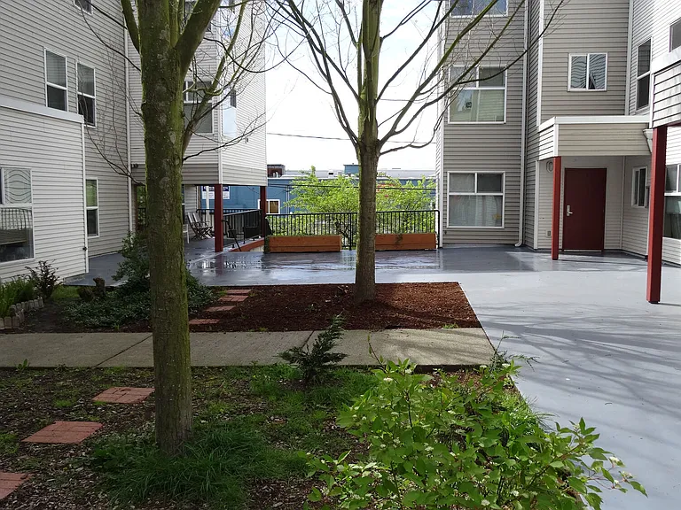 Gilman Court — Photo 7