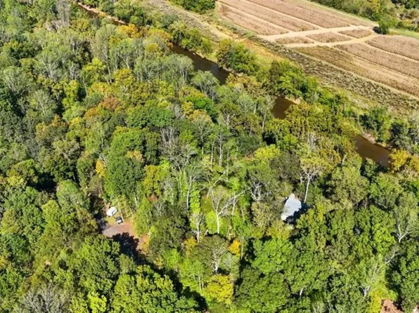 14 Mechunk Ter, Palmyra, VA 22963