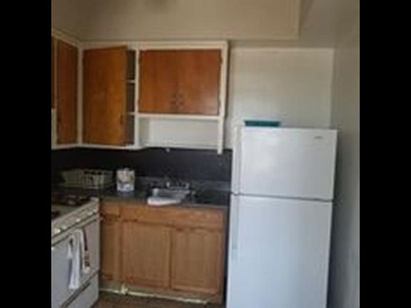 5th image of 13505 La Salle Blvd APT 402
