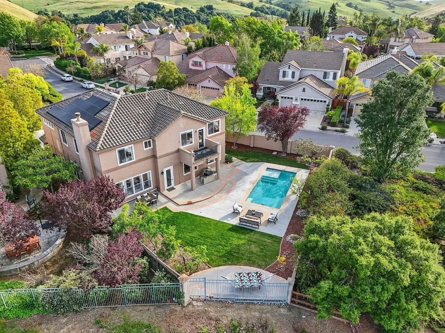 6039 La Spezia Pl photo 1