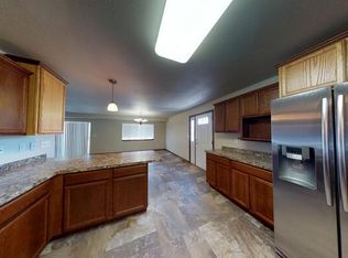 604 1st St NW APT 2, Mandan, ND 58554