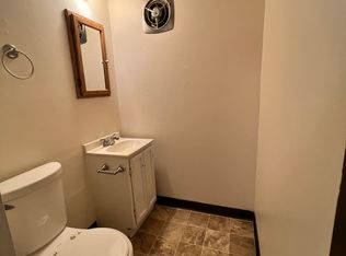 196 Maple Ave APT 28, Oak Hill, WV 25901