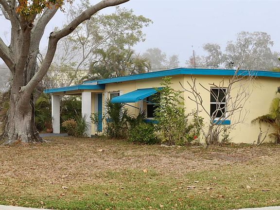 3rd image of 200 10th Ave