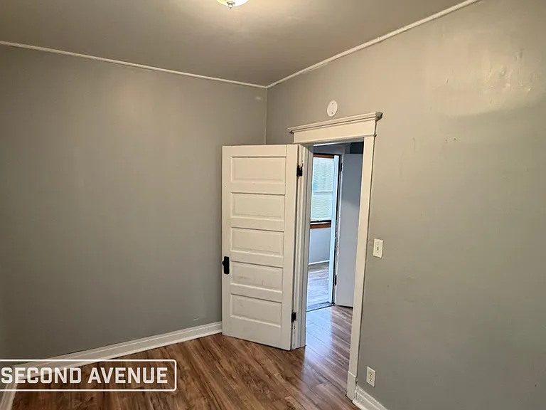9136 S Blackstone Ave — Photo 9