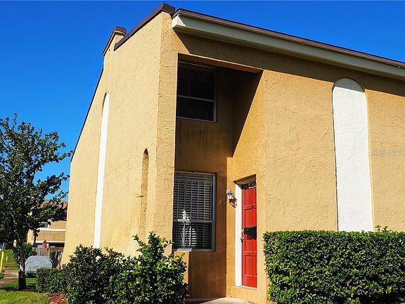 3rd image of 4527 La Carmen Ct
