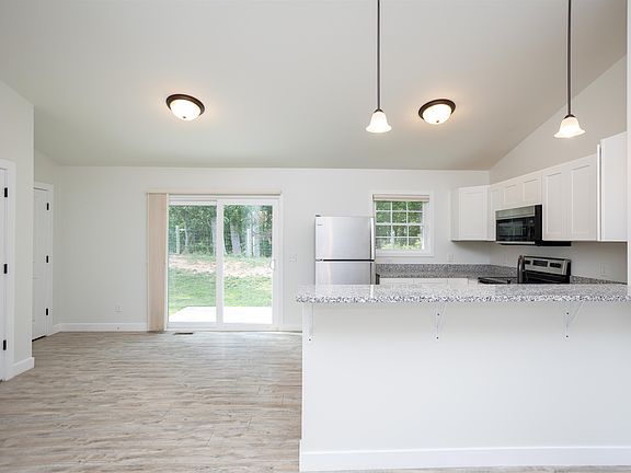 4th image of 2330 Whitestone Dr