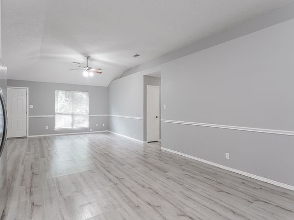 5th image of 3206 Weirgate Ct