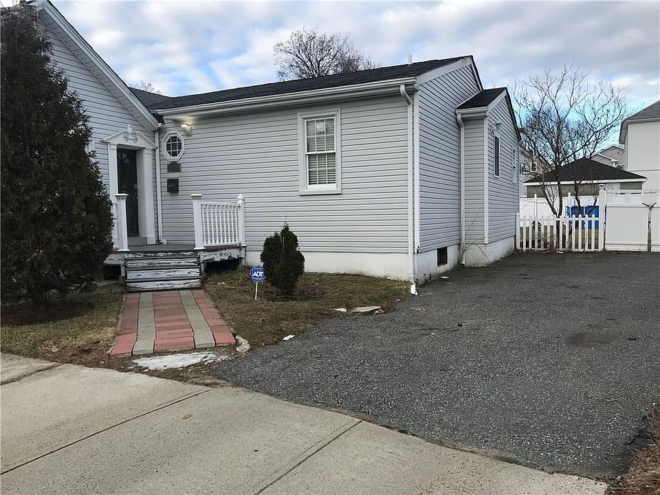 2nd image of 62 Malvern St