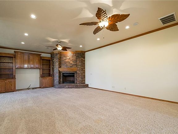 3rd image of 9215 Fendrych Dr