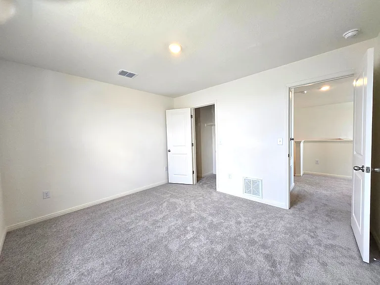 504 McFadin Way — Photo 8