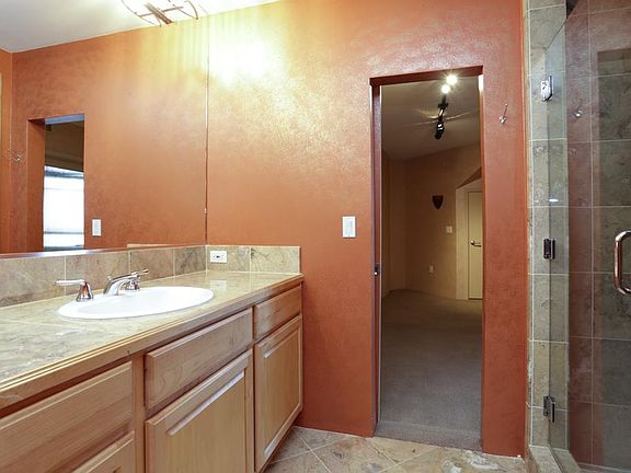 3rd image of 3030 Post Oak Blvd Unit 609