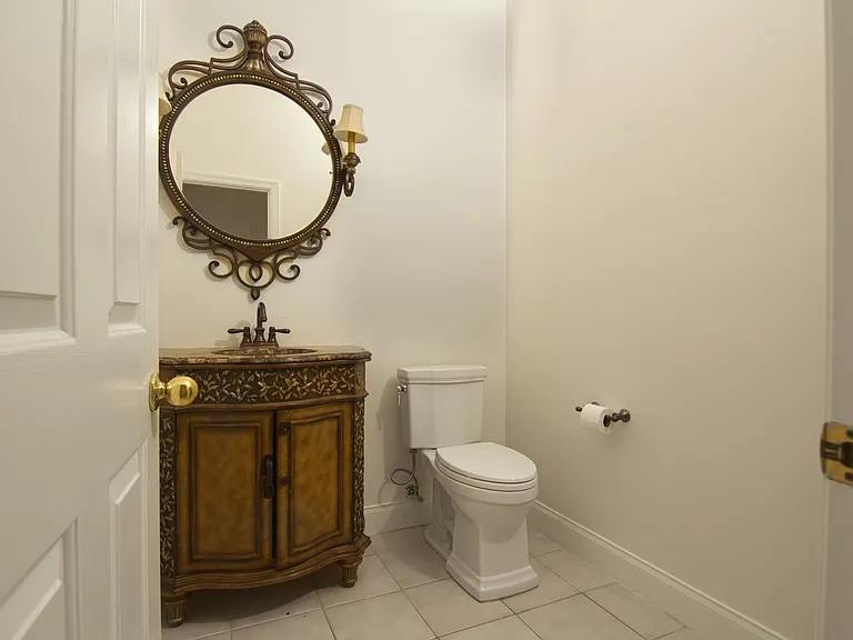 7725 Apple Tree Cir — Photo 23