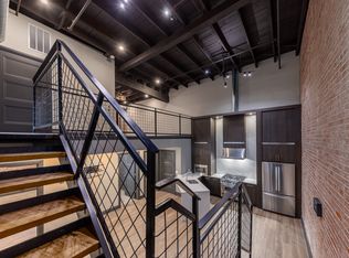 202 SE 1st St #A, Evansville, IN 47713