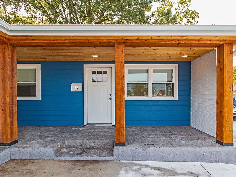 400 W Poplar St #D — Photo 22