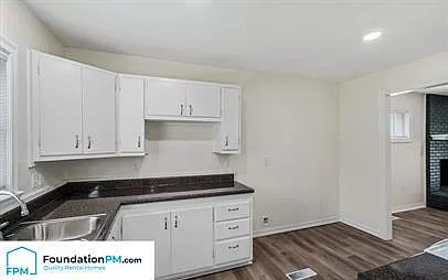 3749 Rhea Ave — Photo 5