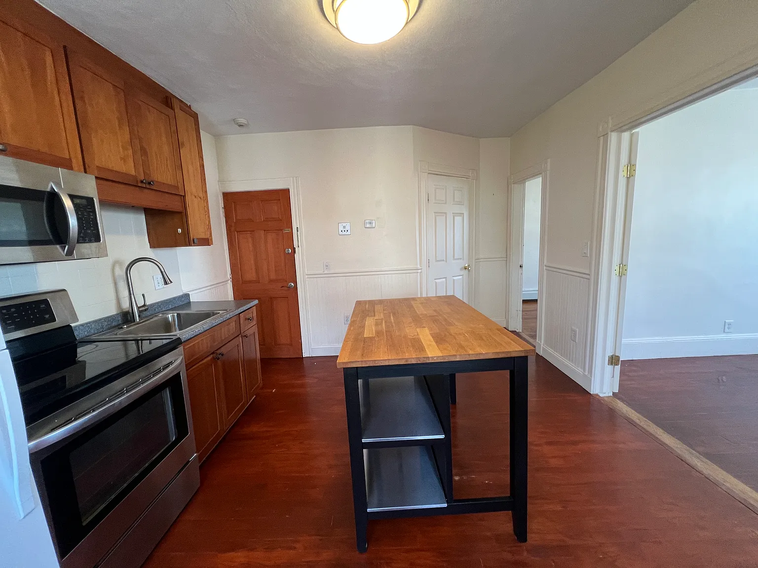 1 bed, $2,500 — Photo 2