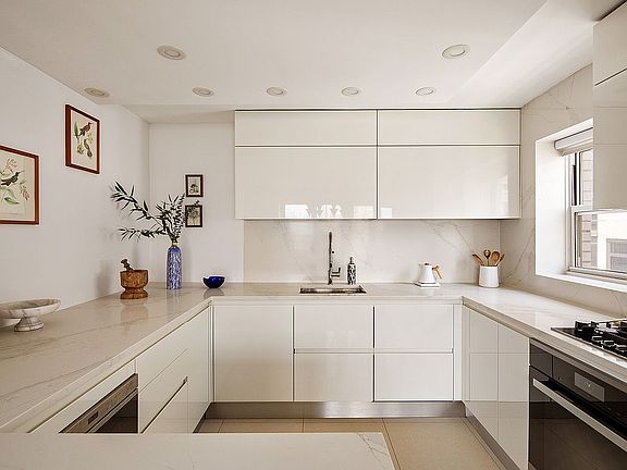2nd image of 420 E 72nd St APT 17B