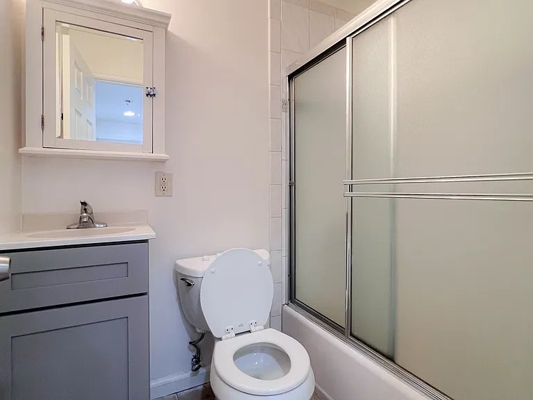 1054 Cornell Ave — Photo 11