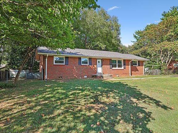 2nd image of 1903 Fowler St