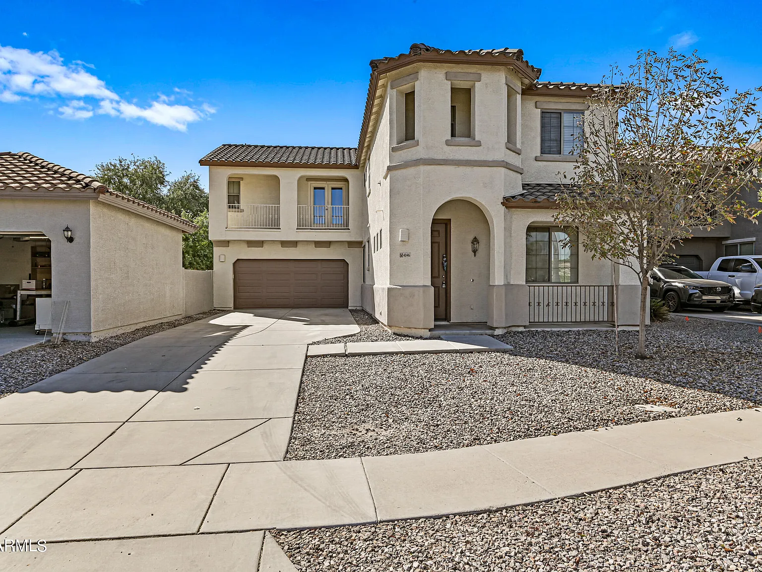 4 bed, 2.5 bath, 2160 sqft, $2,495 — Photo 1