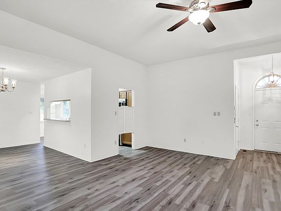3rd image of 8930 Pennwood Ct