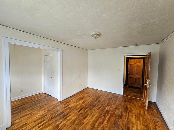2nd image of 2400 Benton Blvd #207