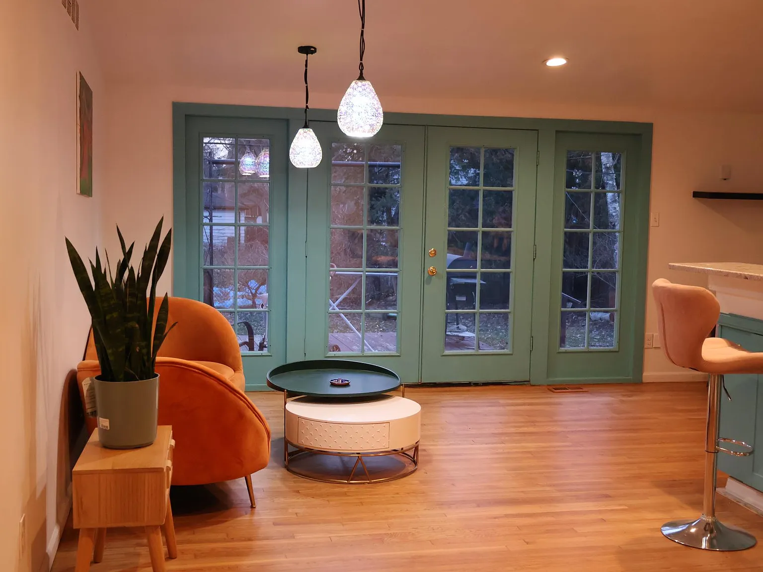 3 bed, 1421 sqft, $2,500 — Photo 2