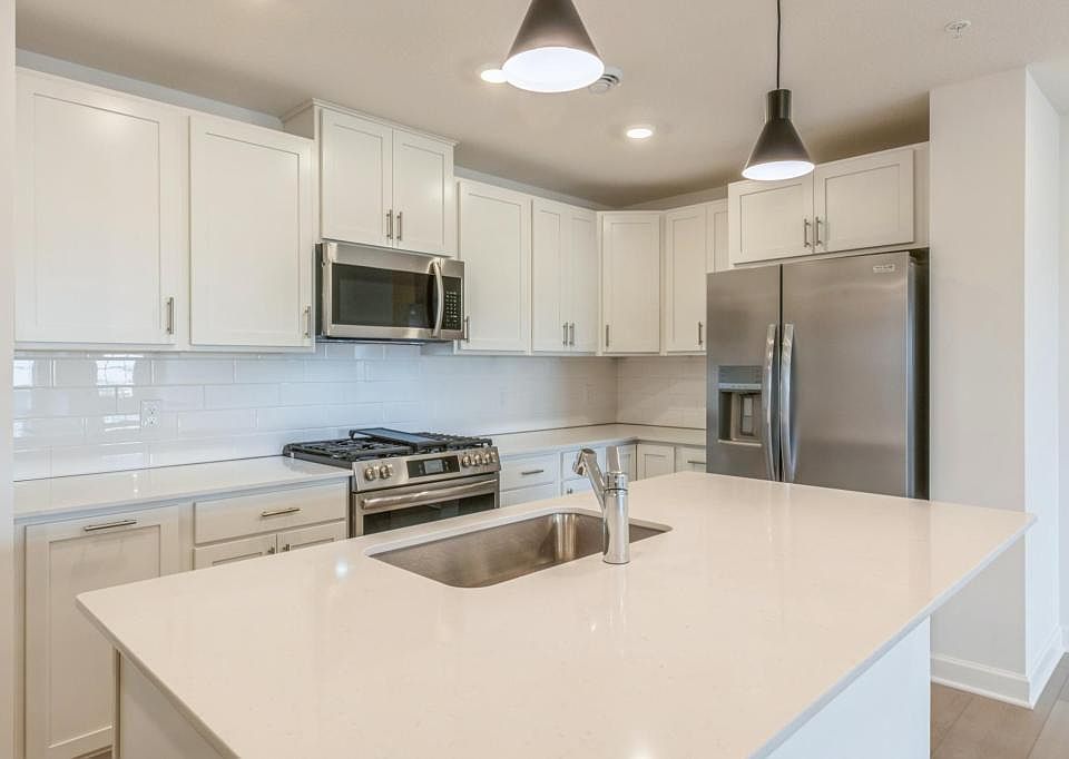 1st image of 21714 Dahlia Ln