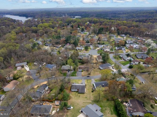 762 Cougar Dr, Millersville, MD 21108