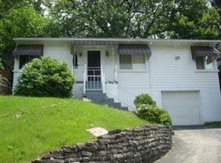 802 Blackstone Ave, Connellsville, PA 15425