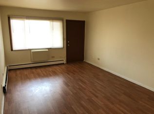 2125 N Elmwood Ave APT 5C, Waukegan, IL 60087