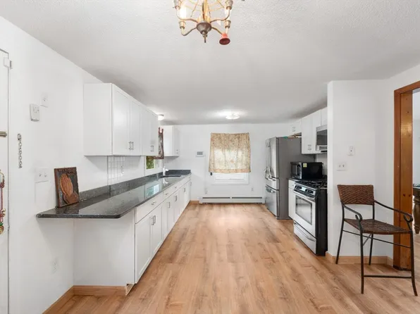 99 Pierce St, Hyde Park, MA 02136