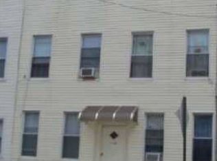 7142 68th Pl, Ridgewood, NY 11385