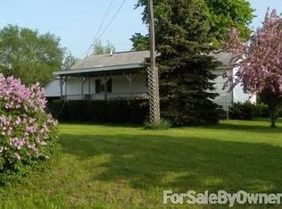 12029 White Rd, Ravenna, MI 49451