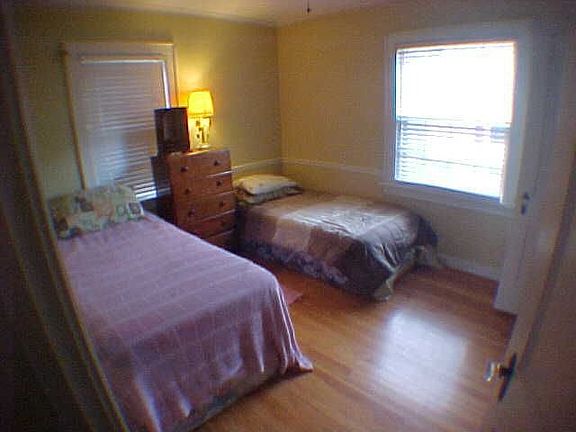 Main Floor Bedroom (1of 2)