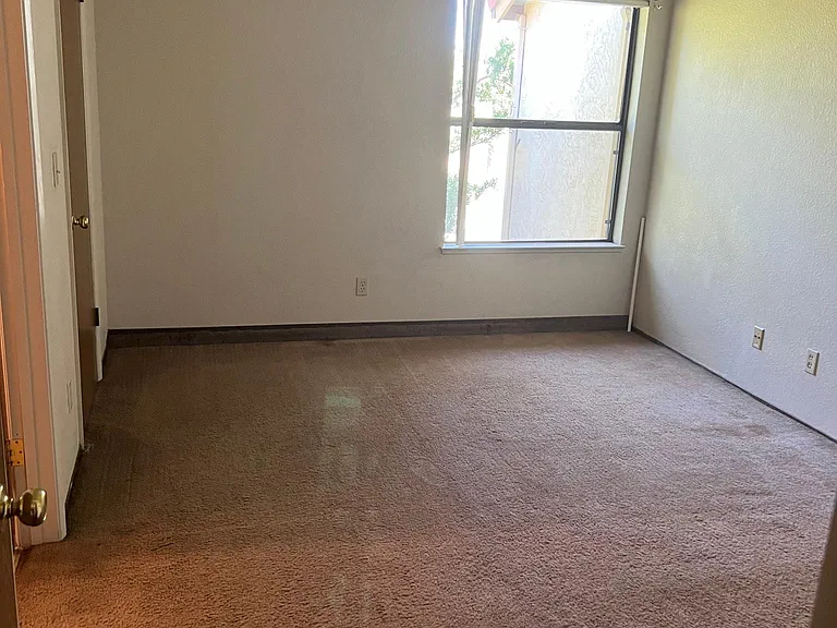 1529 Racquet Club Dr #B — Photo 11