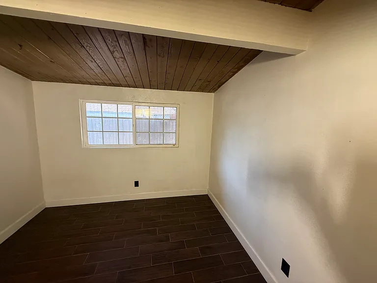 9712 Saint George St — Photo 26