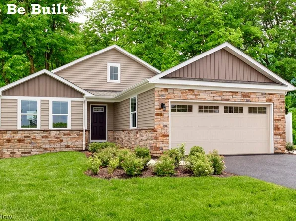 1065 Bookman Ave, Akron, OH 44312