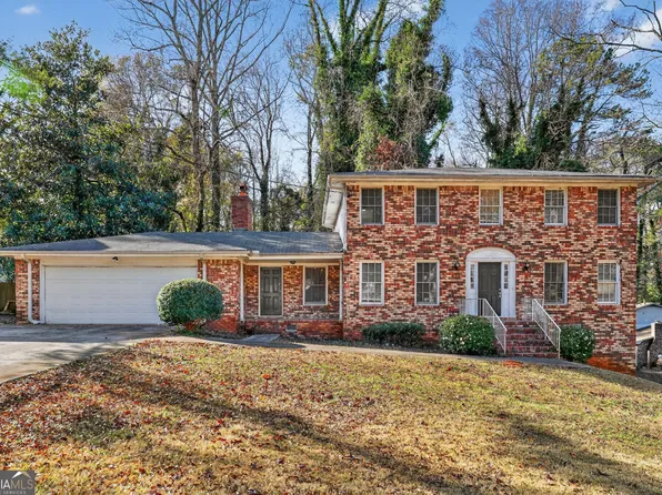 4157 Autumn Hill Dr, Stone Mountain, GA 30083