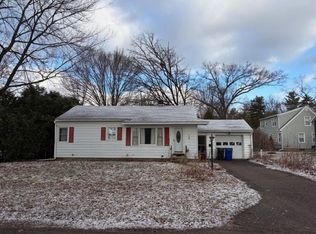 1 Huron Ave, Essex Jct, VT 05452