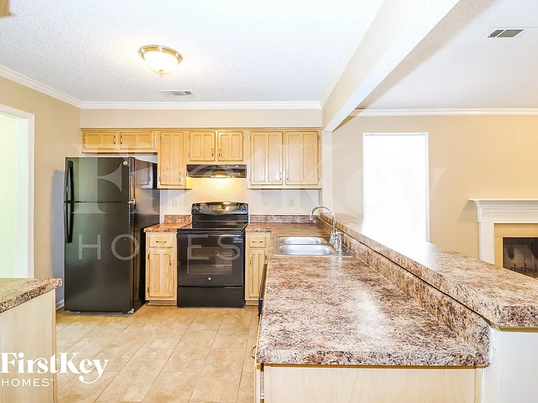 8930 Lake Springs Cv — Photo 5