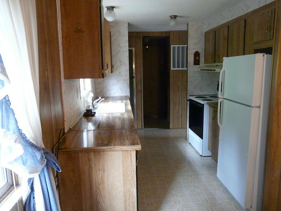 2nd image of 5810 Fleming St