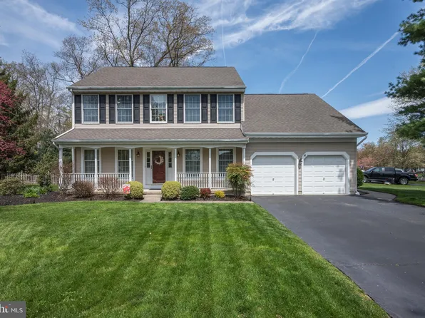 4 Raleigh Cir, Medford, NJ 08055