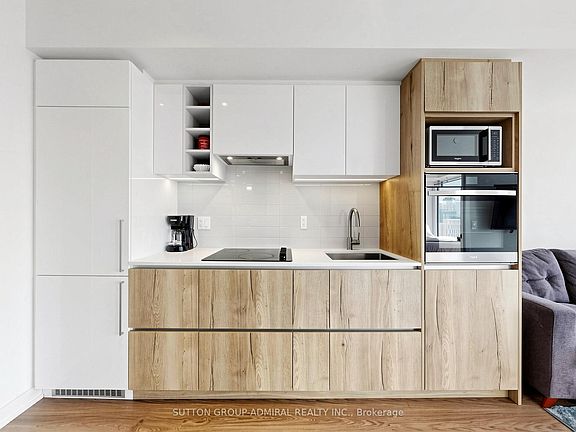 5th image of 319 Jarvis St #4001