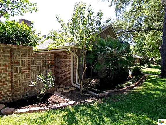 3rd image of 2725 Canyon Oaks Ct